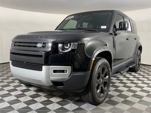 Used 2025 Land Rover Defender 110 S AWD/4WD image 2