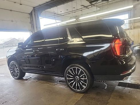 Used 2025 Chevrolet Tahoe High Country image 6