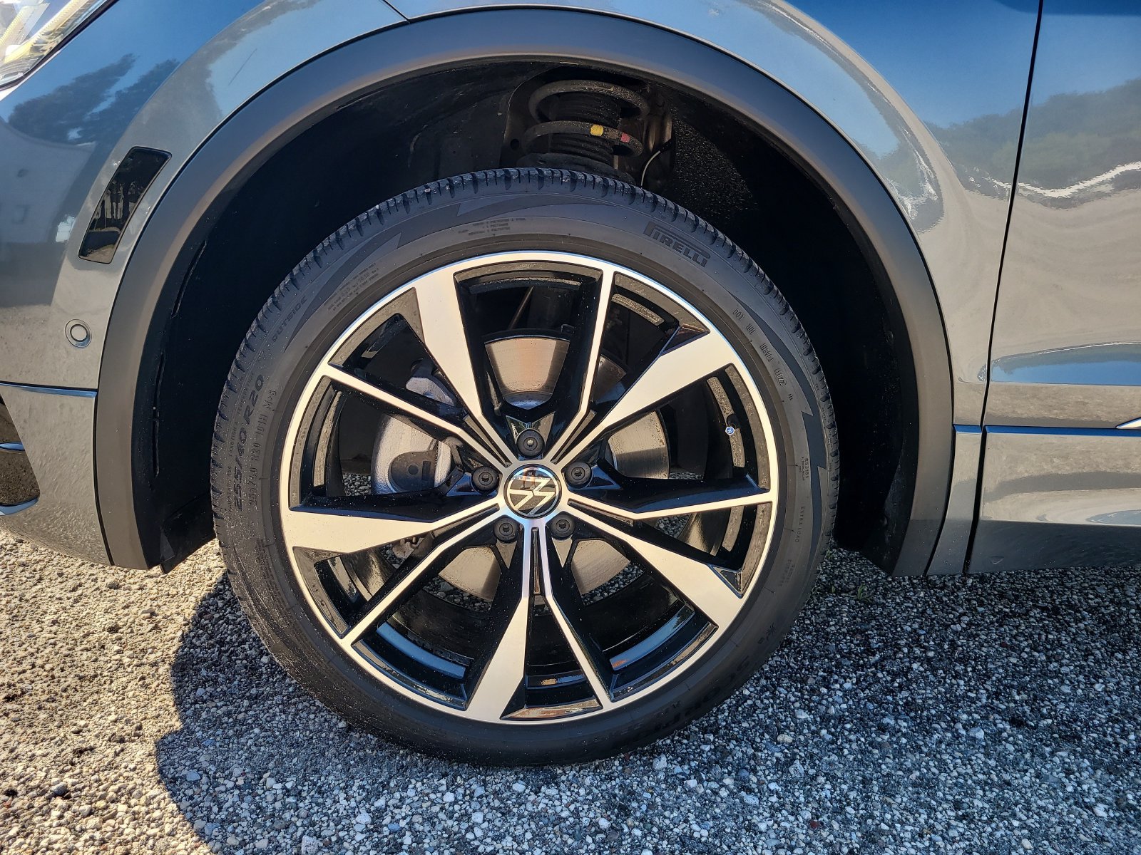 Used 2022 Volkswagen Tiguan SEL R-Line AWD/4WD image 7