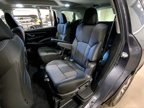 Used 2023 Subaru Ascent Premium w/ Convenience Package image 20
