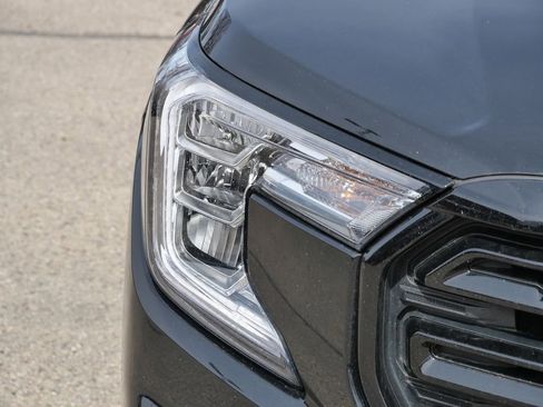 Used 2022 GMC Terrain SLE w/ Driver Convenience Package AWD/4WD image 3