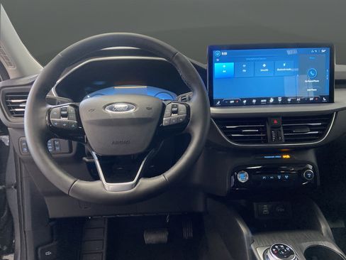 New 2025 Ford Escape SE w/ PHEV Premium Package FWD image 5