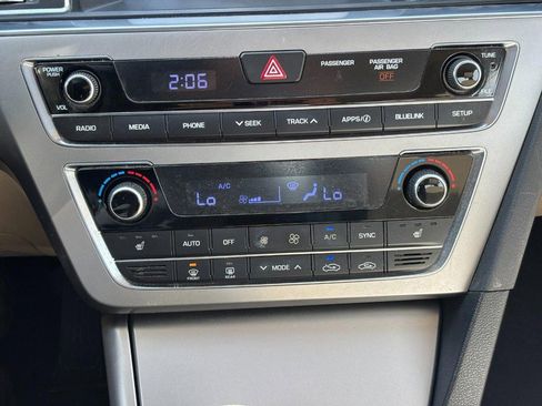Used 2016 Hyundai Sonata Limited image 24