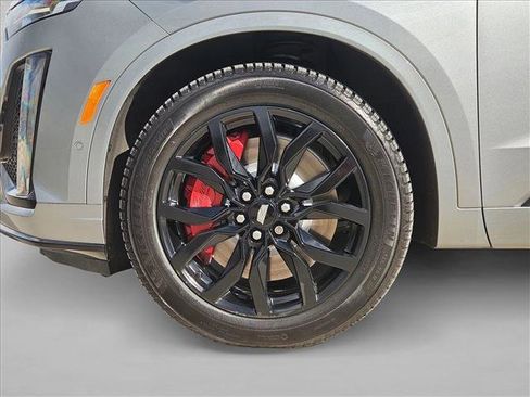 Used 2023 Cadillac XT6 Sport w/ Technology Package AWD/4WD image 27