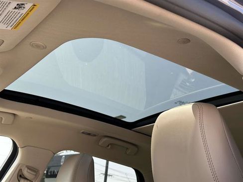 Certified 2022 Lincoln Corsair AWD w/ Premium Package image 16