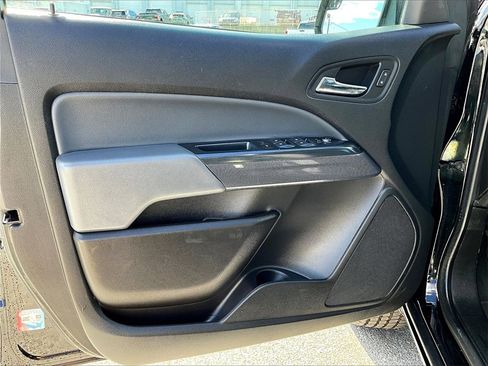 Used 2022 Chevrolet Colorado Z71 image 9