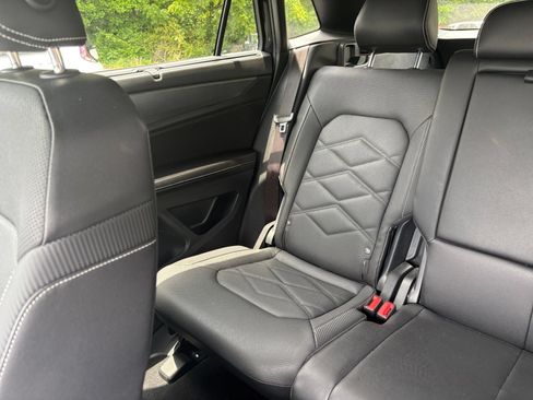 Used 2026 Volkswagen Atlas Cross Sport SE FWD image 30