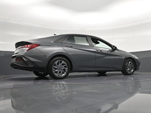 Used 2024 Hyundai Elantra SEL FWD image 29