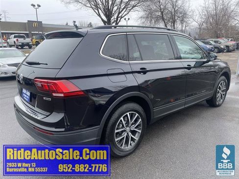 Used 2019 Volkswagen Tiguan SE w/ Panoramic Sunroof Package image 5