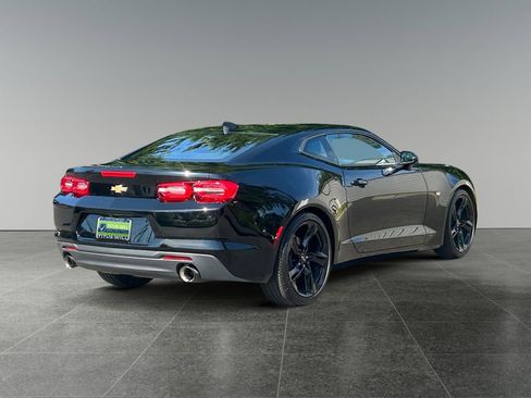 Used 2024 Chevrolet Camaro LT RWD image 9