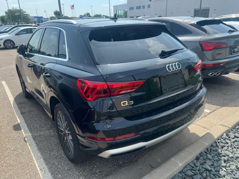 Used 2021 Audi Q3 2.0T Premium w/ Convenience Package AWD/4WD image 4