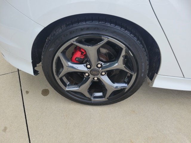 Used 2014 Ford Focus ST w/ Equipment Group 202A FWD image 14