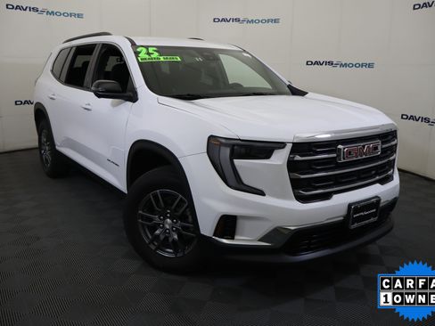 Used 2025 GMC Acadia Elevation FWD image 2