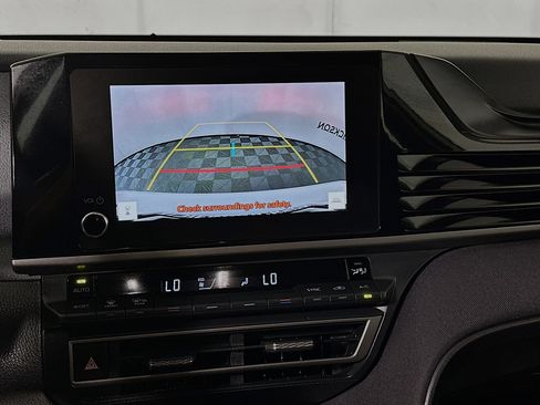 Used 2025 Toyota Camry LE image 25