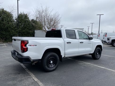Used 2025 Chevrolet Colorado W/T w/ WT Convenience Package II image 9