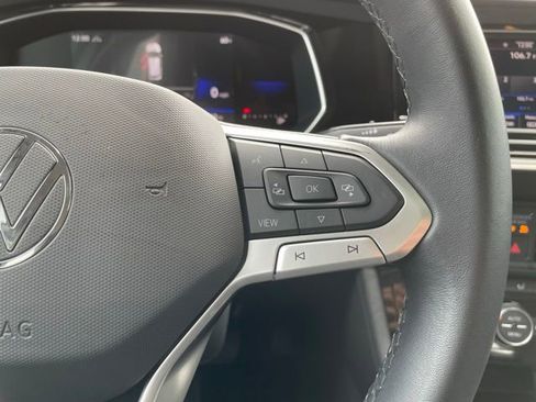 Used 2023 Volkswagen Jetta SE w/ Panoramic Sunroof Package FWD image 16