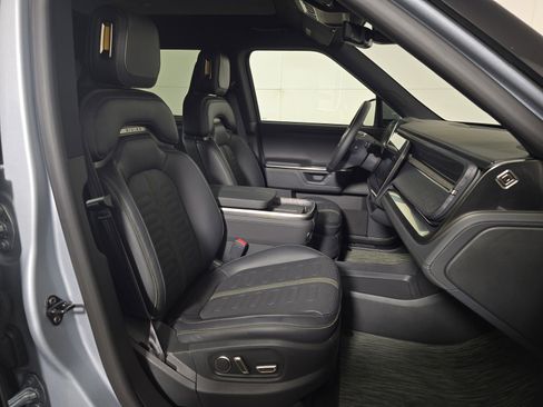 Used 2025 Rivian R1T Adventure image 23