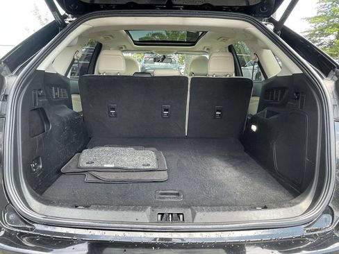 Used 2016 Ford Edge Titanium w/ Equipment Group 301A FWD image 10
