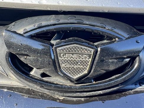 Used 2013 Hyundai Genesis 3.8 image 6