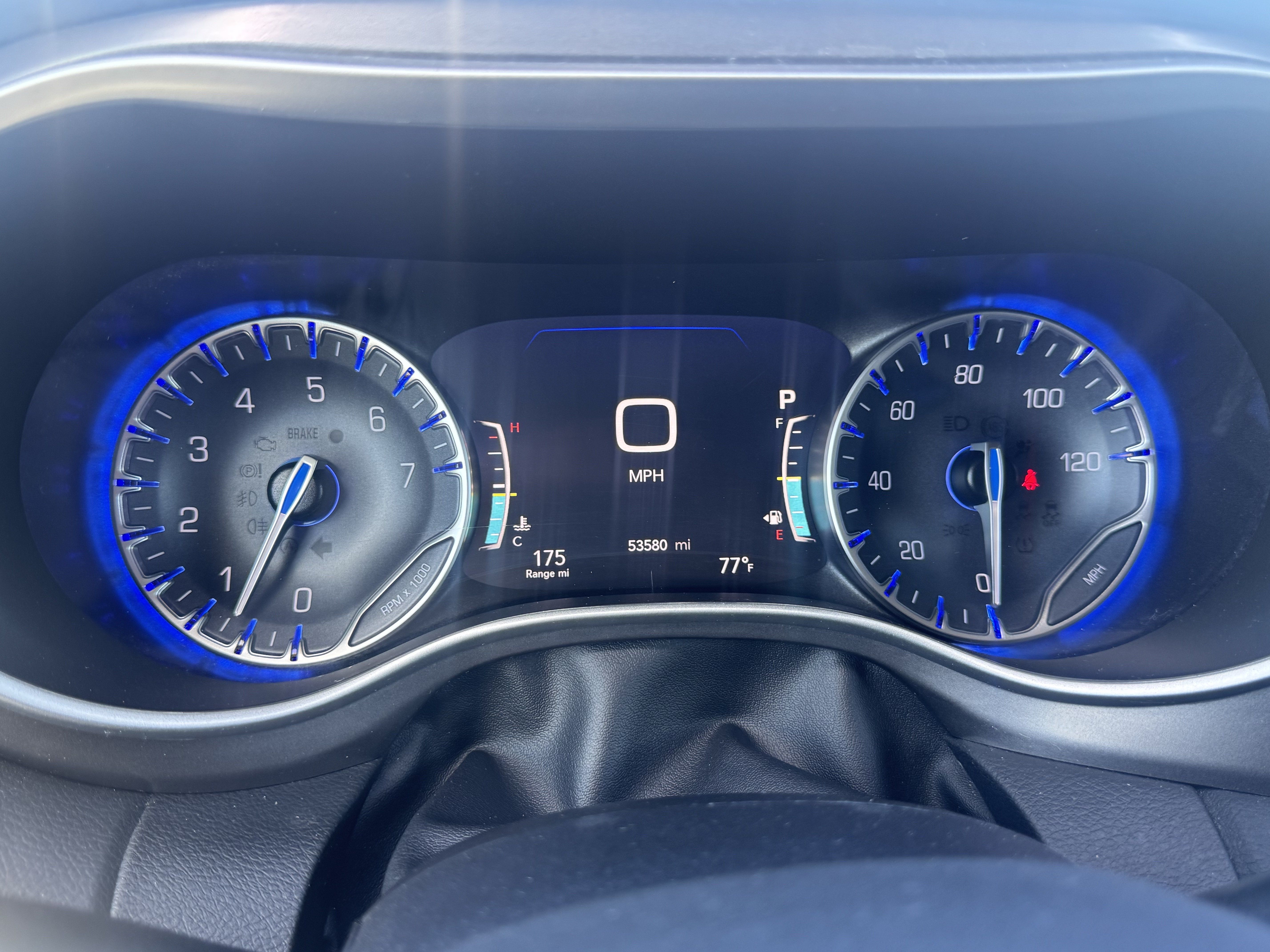 Used 2024 Chrysler Pacifica Touring-L FWD image 21