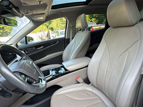 Used 2021 Lincoln Nautilus Reserve AWD/4WD image 30