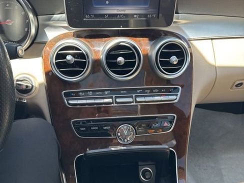 Used 2017 Mercedes-Benz C 300 4MATIC Sedan image 2
