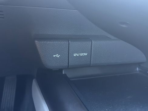 Used 2022 Toyota Camry LE FWD image 33