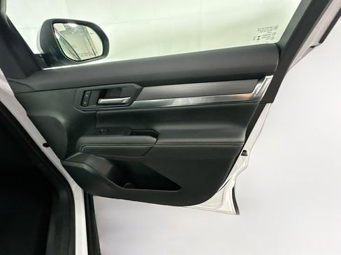 Used 2025 GMC Terrain Elevation image 31