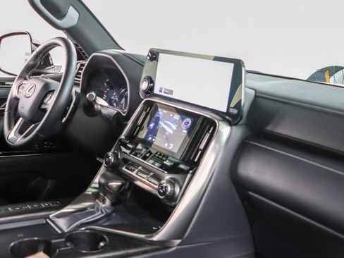 Used 2024 Lexus LX 600 4WD w/ Interior Upgrade Package image 28