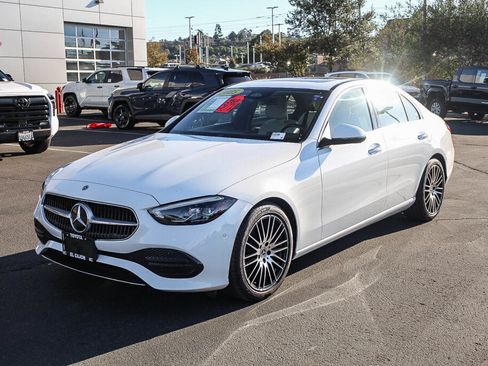 Used 2025 Mercedes-Benz C 300 4MATIC Sedan image 22
