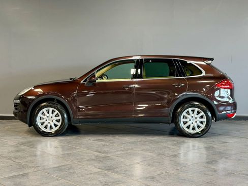Used 2014 Porsche Cayenne Platinum Edition AWD/4WD image 9