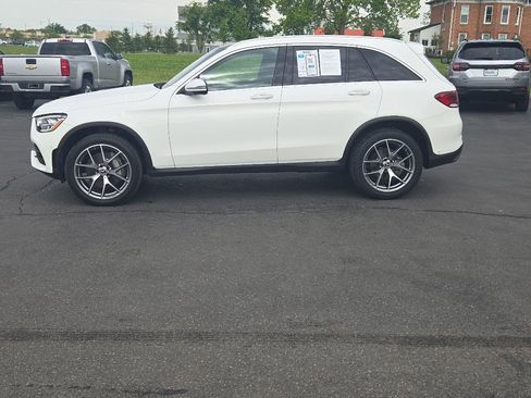 Used 2022 Mercedes-Benz GLC 300 4MATIC image 4