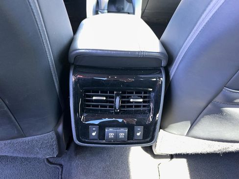 Used 2019 Toyota Avalon Touring w/ Advanced Safety Package image 28