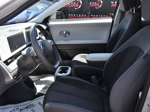 Used 2024 Hyundai Ioniq 5 SE RWD image 18