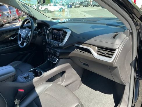 Used 2024 GMC Terrain SLT AWD/4WD image 22