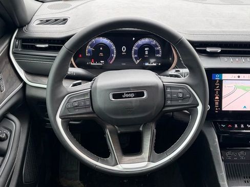 New 2026 Jeep Grand Cherokee Limited AWD/4WD image 39