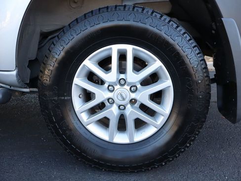 Used 2015 Nissan Xterra S image 41