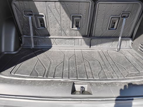 Used 2023 Chevrolet Traverse LT w/ LT Premium Package image 22