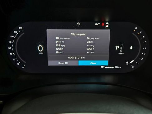 Certified 2024 Volvo XC60 B5 Ultimate w/ Protection Package Premier AWD/4WD image 25