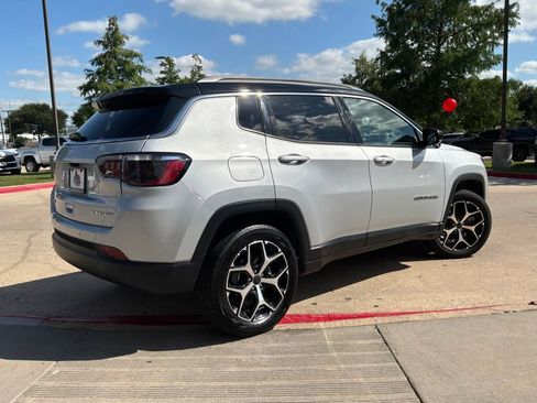 Used 2025 Jeep Compass Limited AWD/4WD image 6