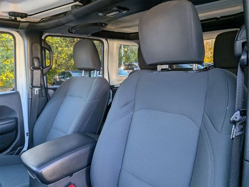 Used 2021 Jeep Wrangler Unlimited Sport image 14