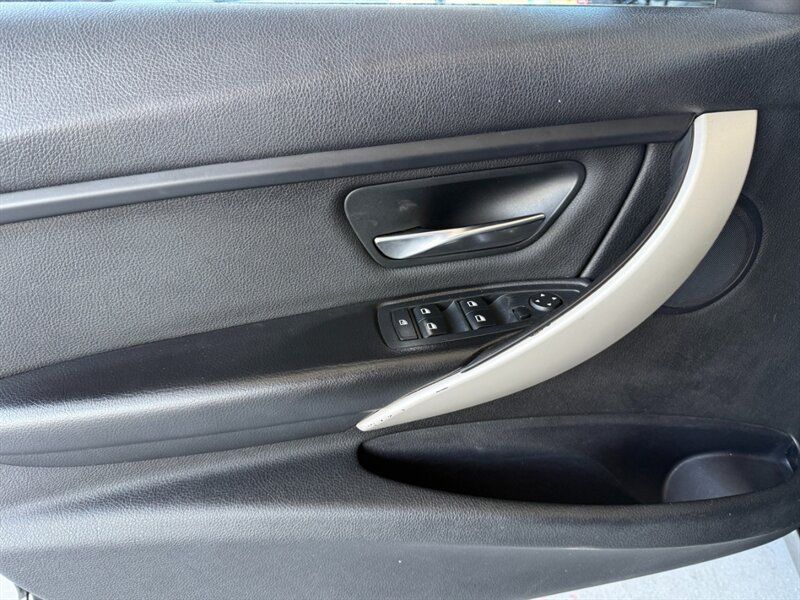 Used 2015 BMW 320i Sedan RWD image 20