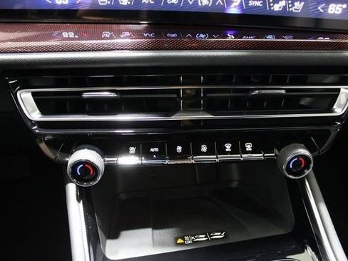 New 2026 Chevrolet Traverse RS image 11