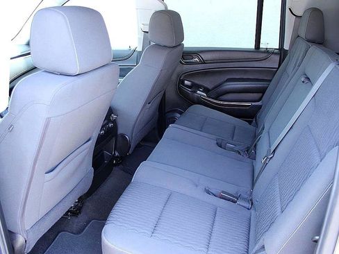 Used 2017 GMC Yukon XL SLE w/ SLE Value Package image 12