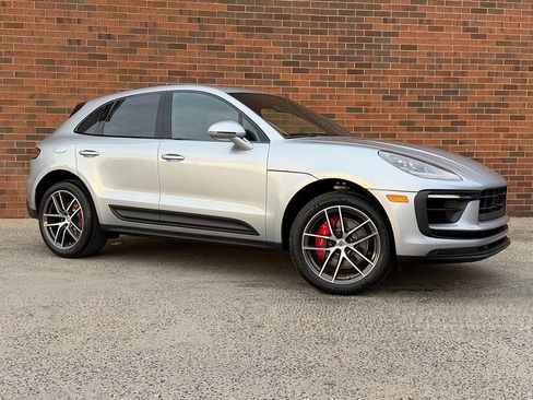 New 2026 Porsche Macan S AWD/4WD image 9