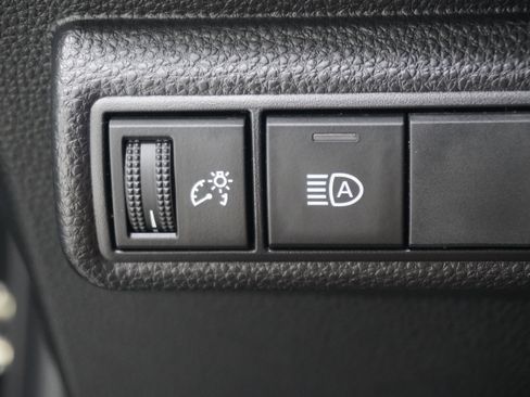 Used 2022 Toyota Corolla SE FWD image 19