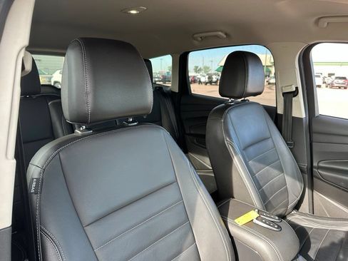 Used 2015 Ford Escape Titanium w/ Equipment Group 301A AWD/4WD image 32