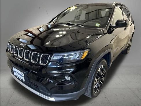Used 2023 Jeep Compass Limited AWD/4WD image 1