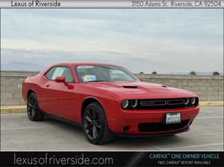 Used 2019 Dodge Challenger SXT image 1