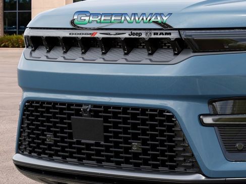New 2026 Jeep Grand Wagoneer Summit AWD/4WD image 11
